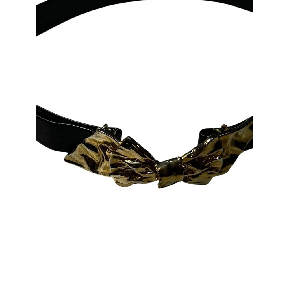 Mimi Di N eye catching